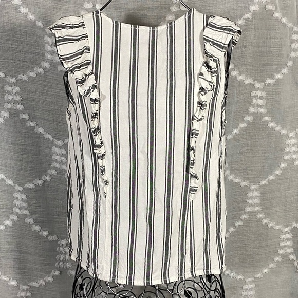 Marled white & grey stripped ruffle top size M - Picture 5 of 5